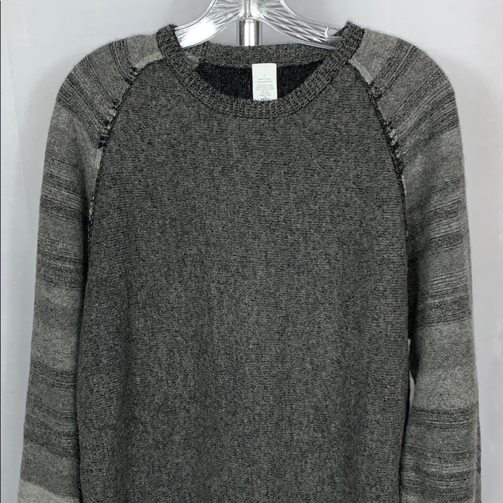 Calvin Klein Lambswool Crewneck Sweater Large Size